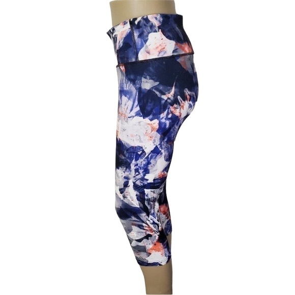 Adidas Climate Cropped Leggings Size Small - Picture 2 of 8